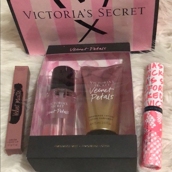 Victoria's Secret Other - Victoria Secret set New